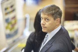 Dr. Stephen Wander